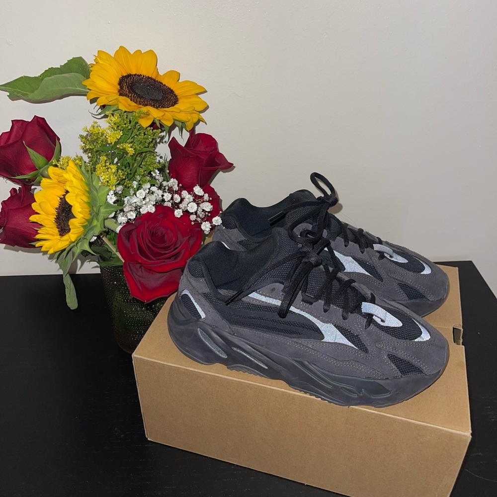 Yeezy 700